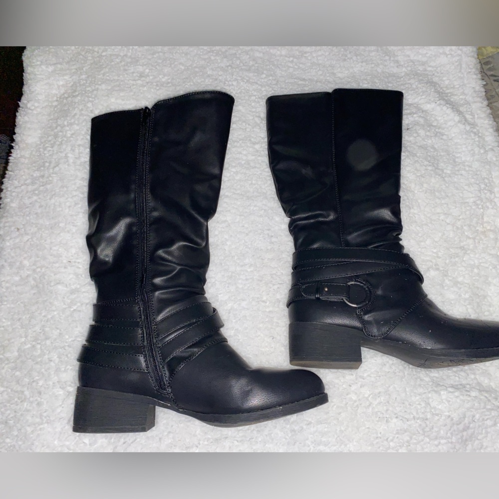 10/$25 Sugar black boots size 9W
